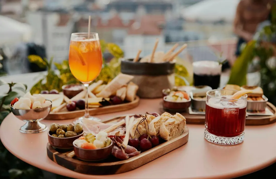 The Social Hub Porto Extended Stay-1