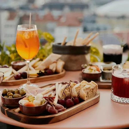 The Social Hub Porto Extended Stay-3